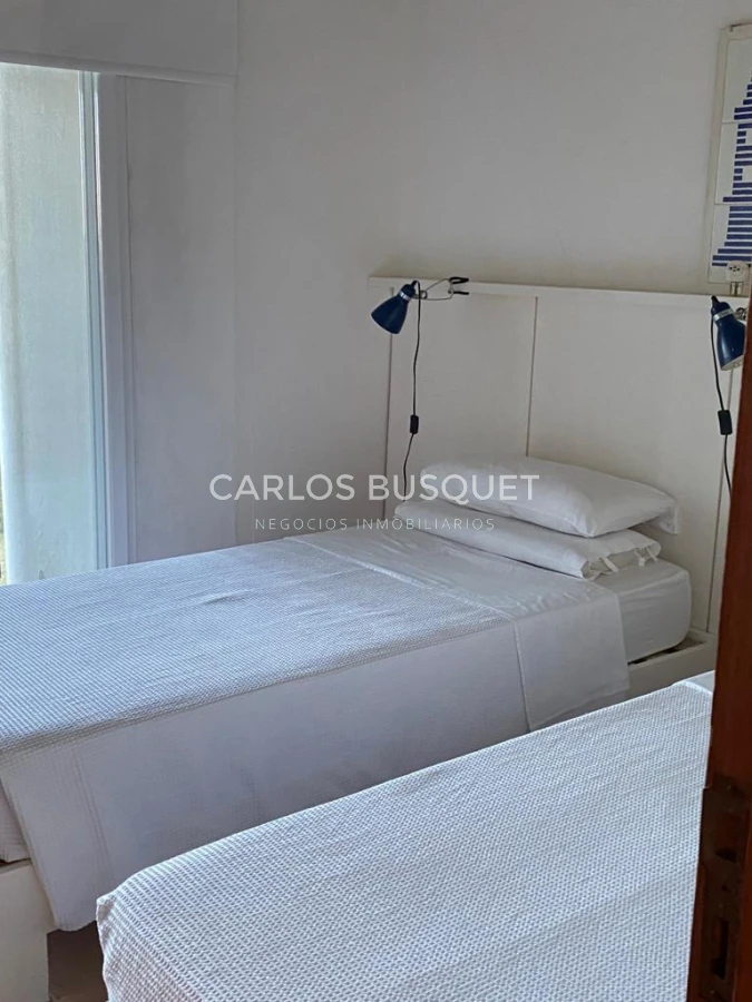 Casa ID.405 - Alquiler temporal de casa de 4 dormitorios en Jose Ignacio, playa brava.