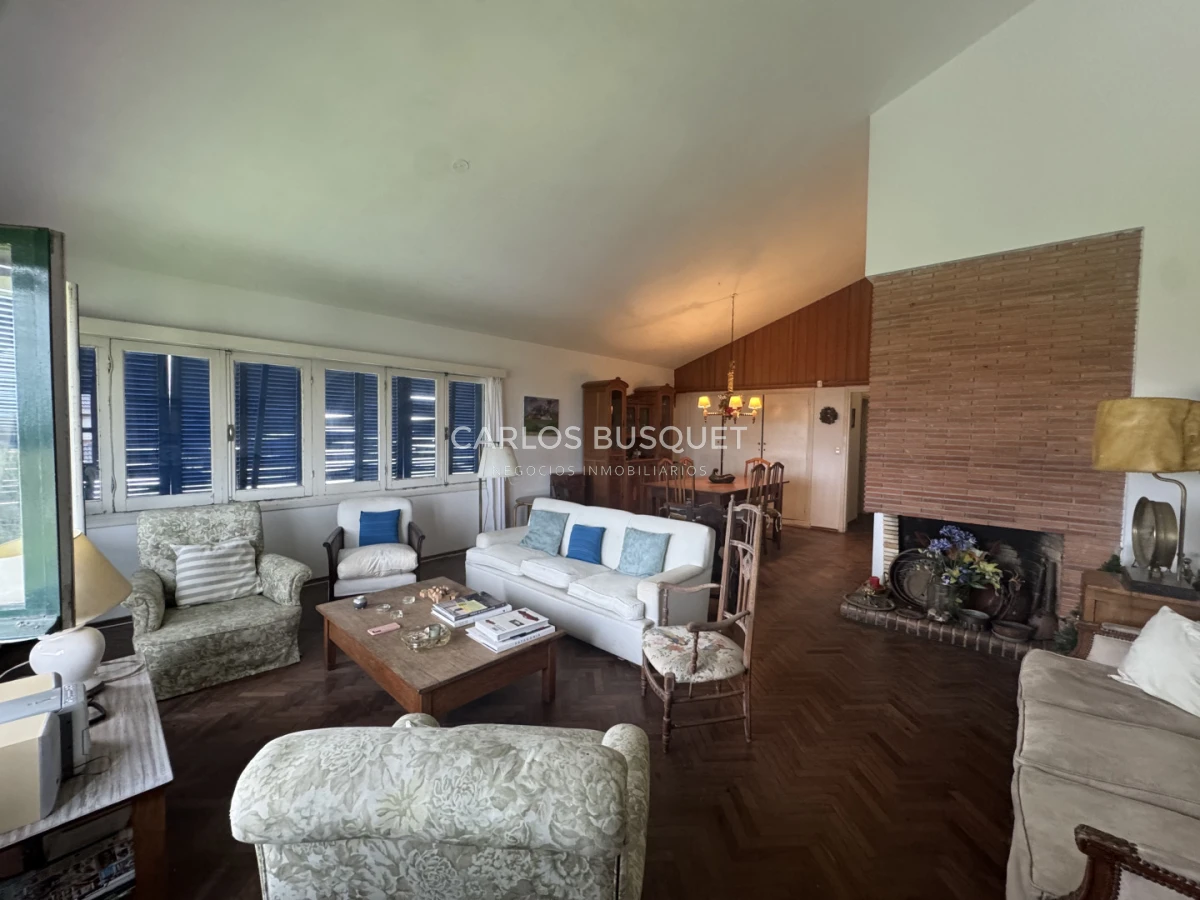 Casa ID.1790 - Casa en venta frente al mar playa Brava