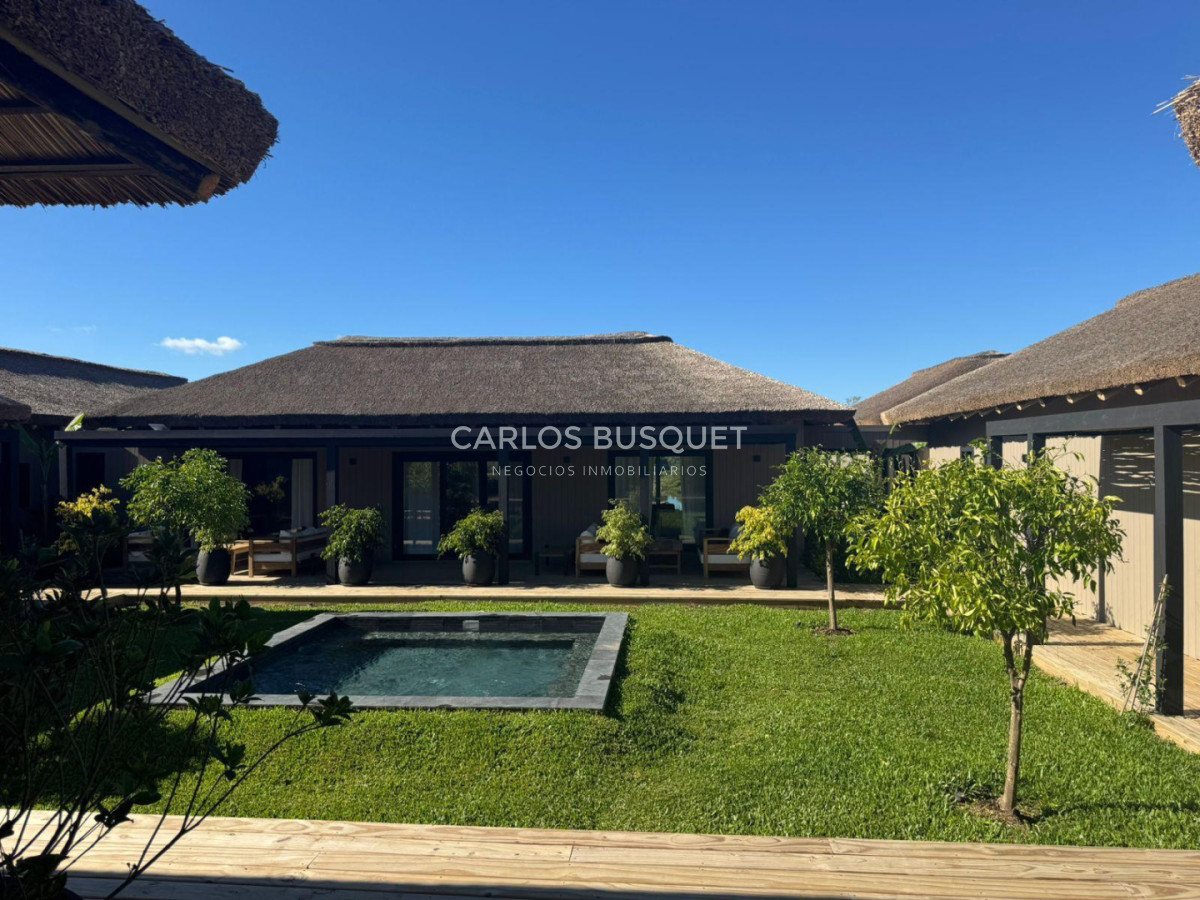 Casa ID.1646 - Venta casa de 4 dormitorios y servicio en Puerto Quetzal, La Barra