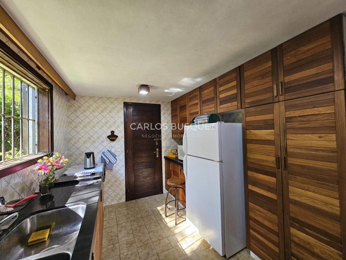 Casa ID.1512 - Casa en venta en barrio Lugano