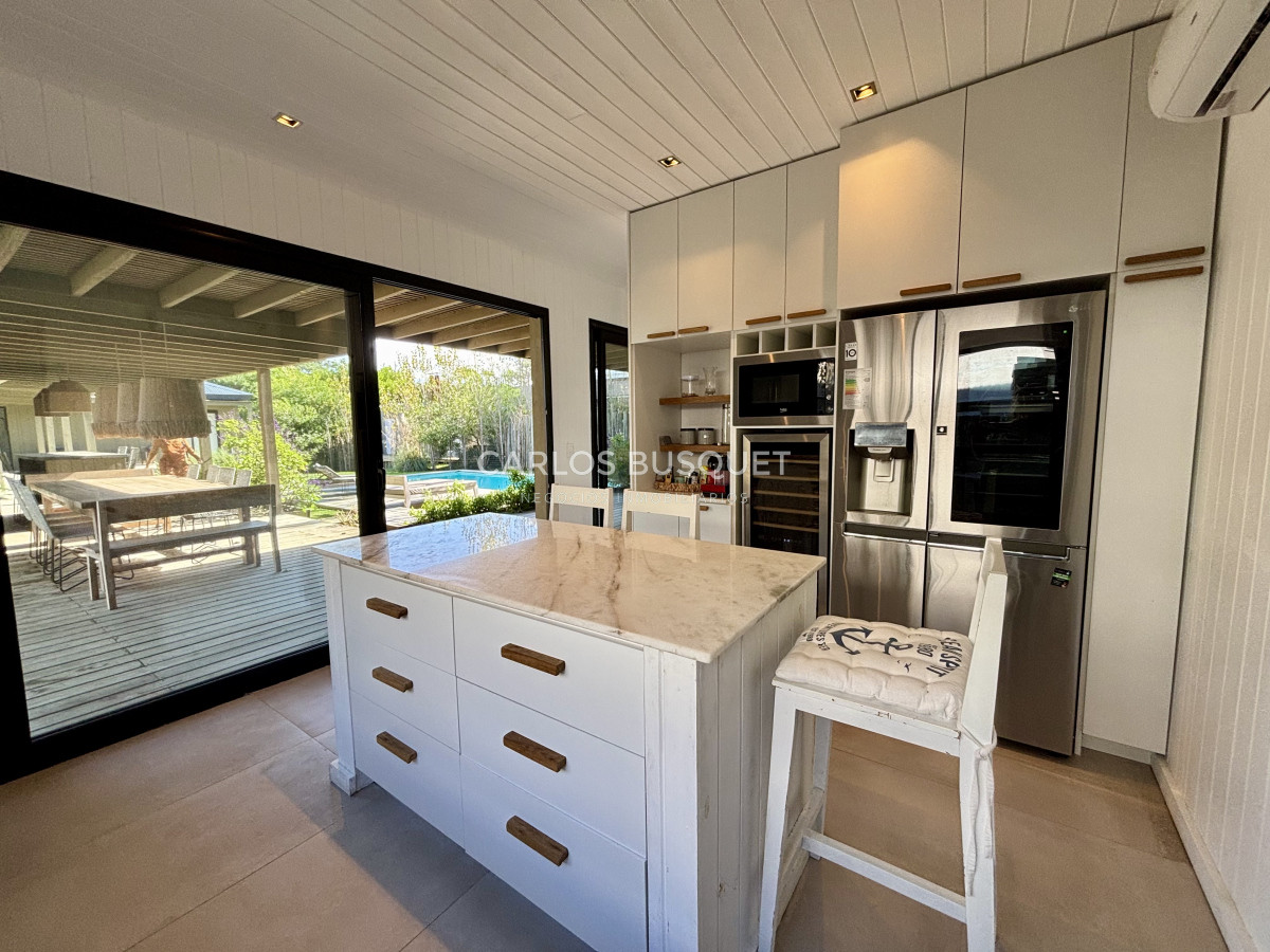 Casa ID.1034 - Casa en venta de 4 dormitorios en Jose Ignacio, barrio cerrado Pinar del Faro
