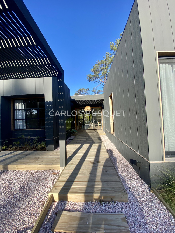 Casa ID.1185 - Casa en venta de 3 dormitorios en La Barra