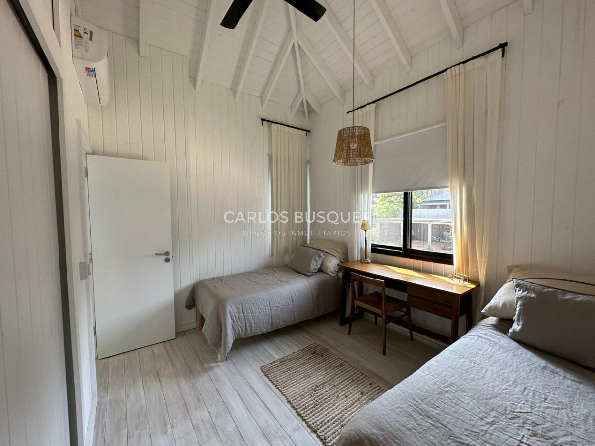 Casa ID.1374 - Alquiler de casa de 4 dormitorios en Pinar del Faro Jose Ignacio.