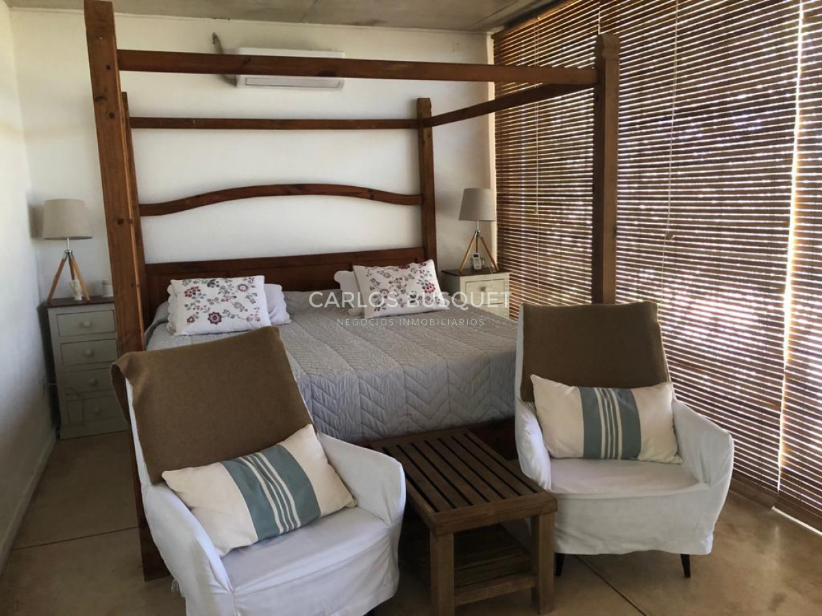 Casa ID.837 - Casa en alquiler temporal de 4 dormitorios en Jose Ignacio, Club de Mar