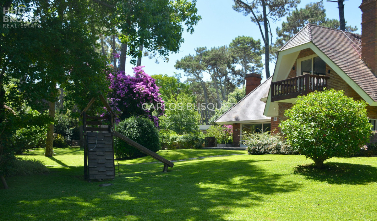 Casa ID.886 - Increible casa de 4 suites en San Rafael Punta Del Este en venta