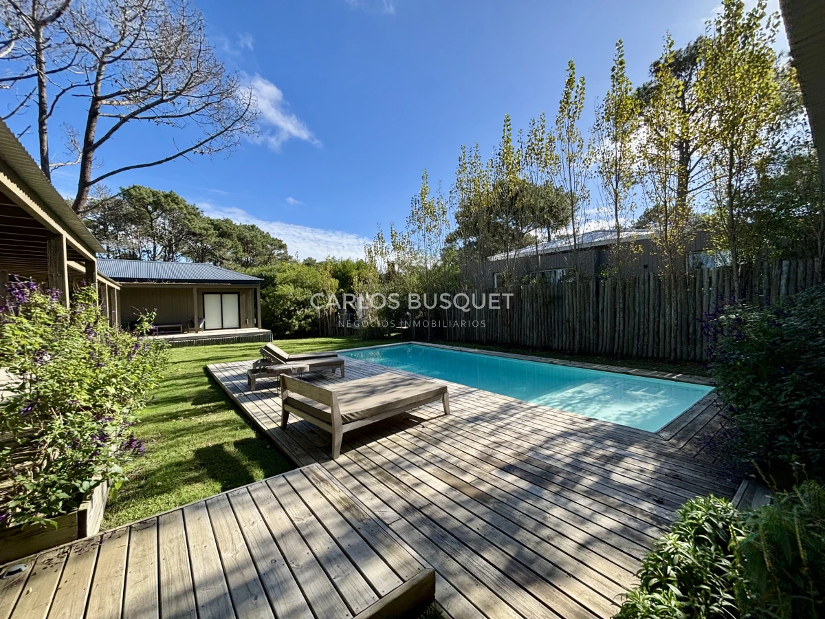 Casa ID.1034 - Casa en alquiler temporal de 4 dormitorios en Jose Ignacio, barrio cerrado Pinar del Faro