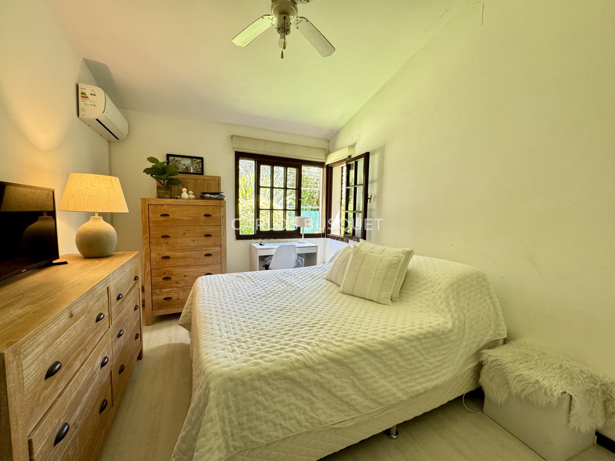 Casa ID.940 - Casa en venta, de 3 dormitorios, en zona Cantegril 