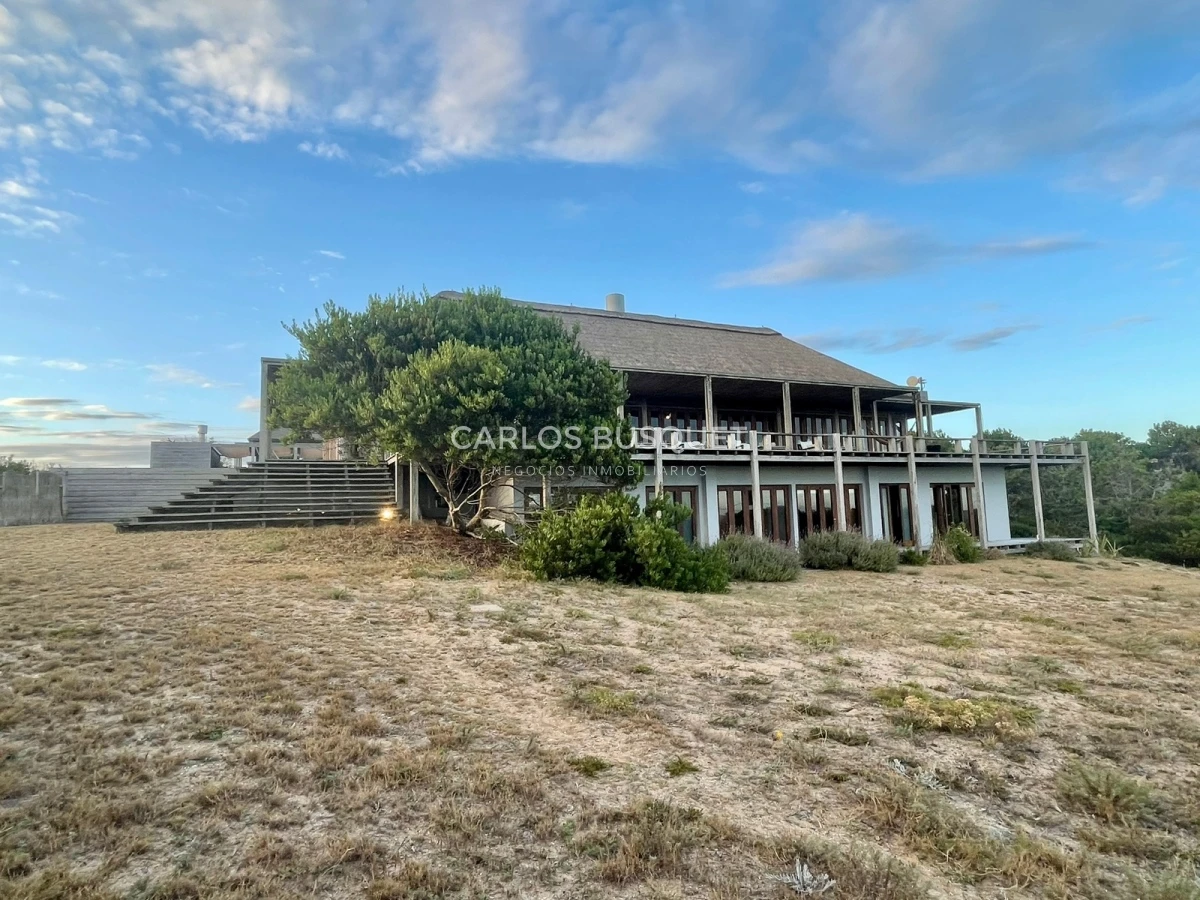 Casa ID.558 - Casa en venta, de 5 dormitorios, en San Antonio de La Pedrera. 