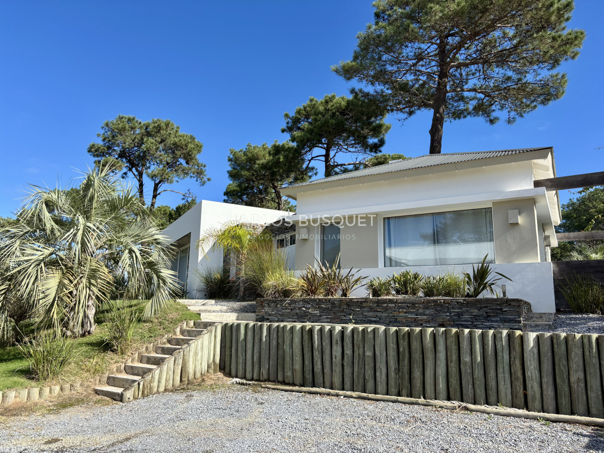 Casa ID.1033 - Casa en venta de 6 dormitorios en Jose Ignacio, Pinar del Faro