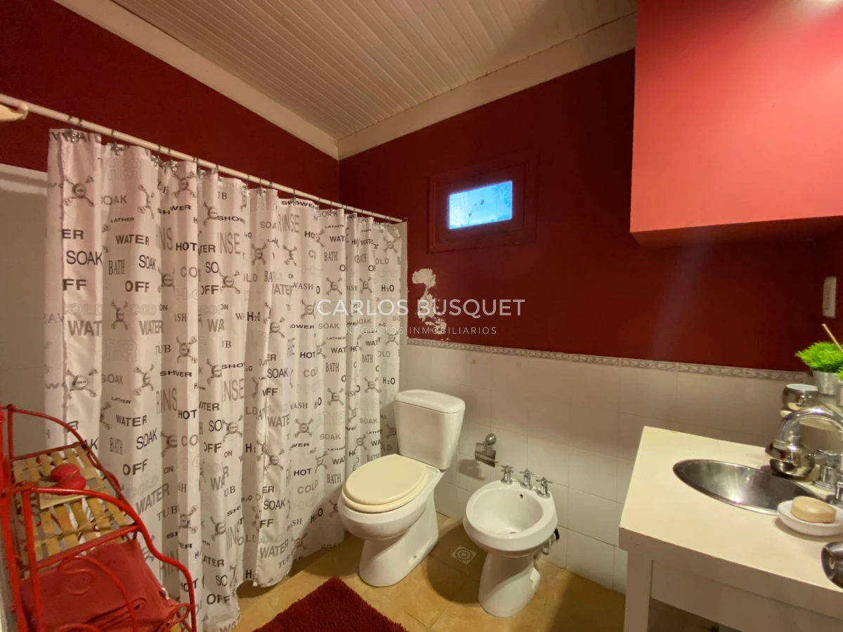 Casa ID.399 - Venta Chacra de 5 hectáreas con casa de 6 dormitorios, en Camino Medellin