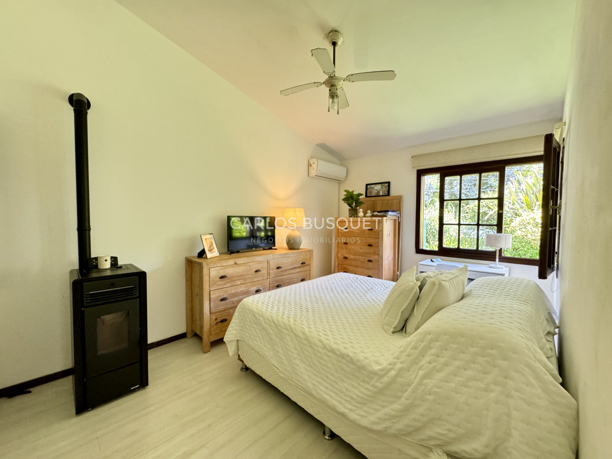 Casa ID.940 - Casa en venta, de 3 dormitorios, en zona Cantegril 