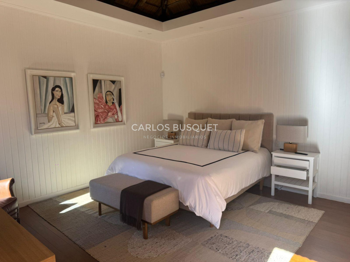 Casa ID.1646 - Venta casa de 4 dormitorios y servicio en Puerto Quetzal, La Barra