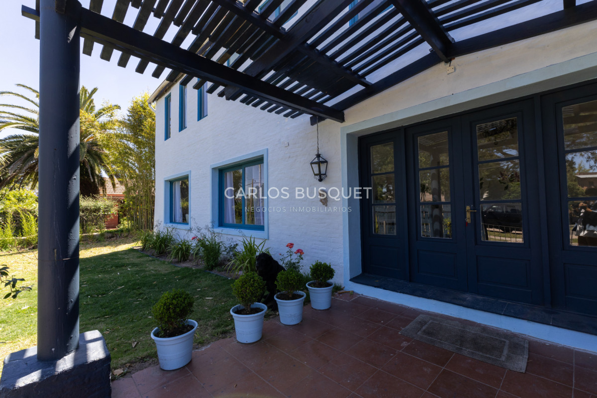 Casa ID.1437 - Casa en alquiler temporal de 5 dormitorios en suite, en La Barra