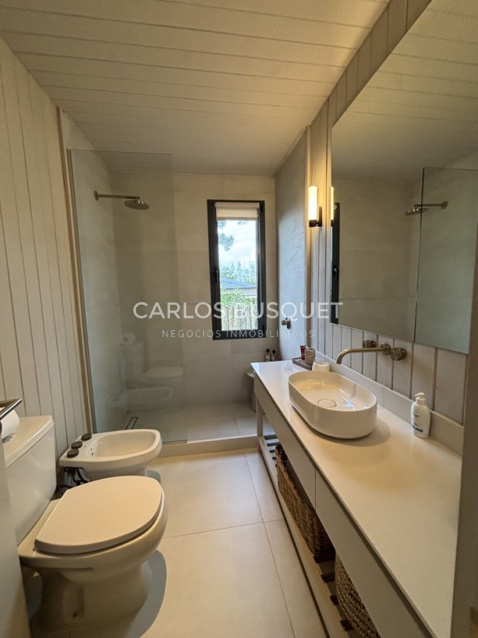 Casa ID.1655 - Casa en venta de 5 dormitorios en suite en Pinar del Faro, José Ignacio