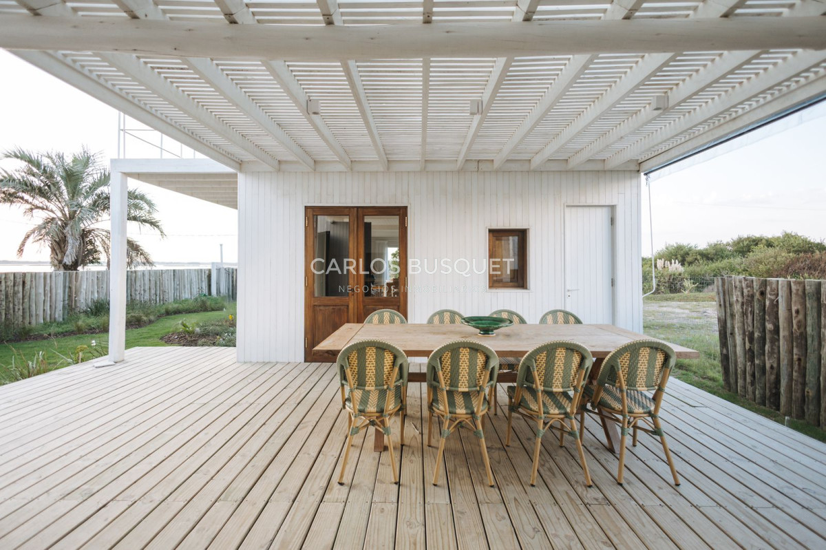 Casa ID.1200 - Casa en alquiler temporal, de 3 dormitorios, en Jose Ignacio, Santa Mónica