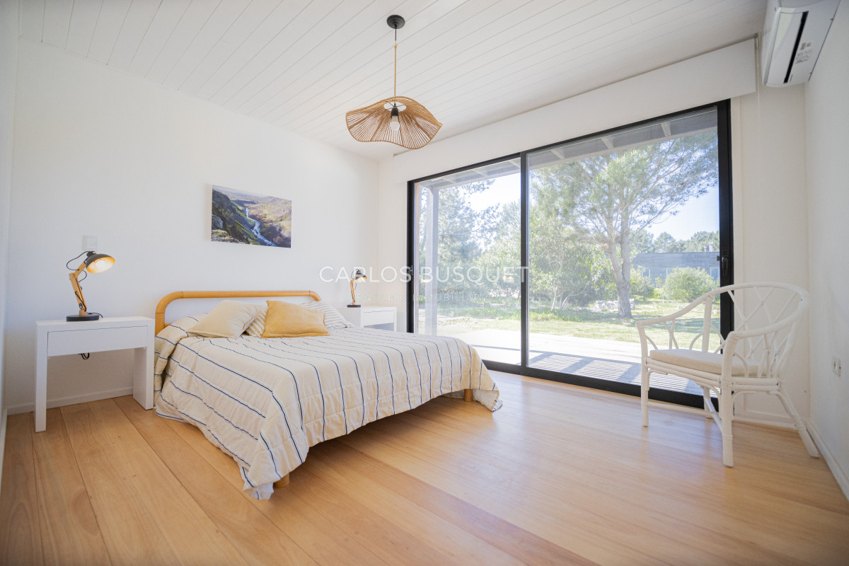 Casa ID.323 - Casa en venta de 4 dormitorios, en Jose Ignacio, Barrio Laguna Escondida