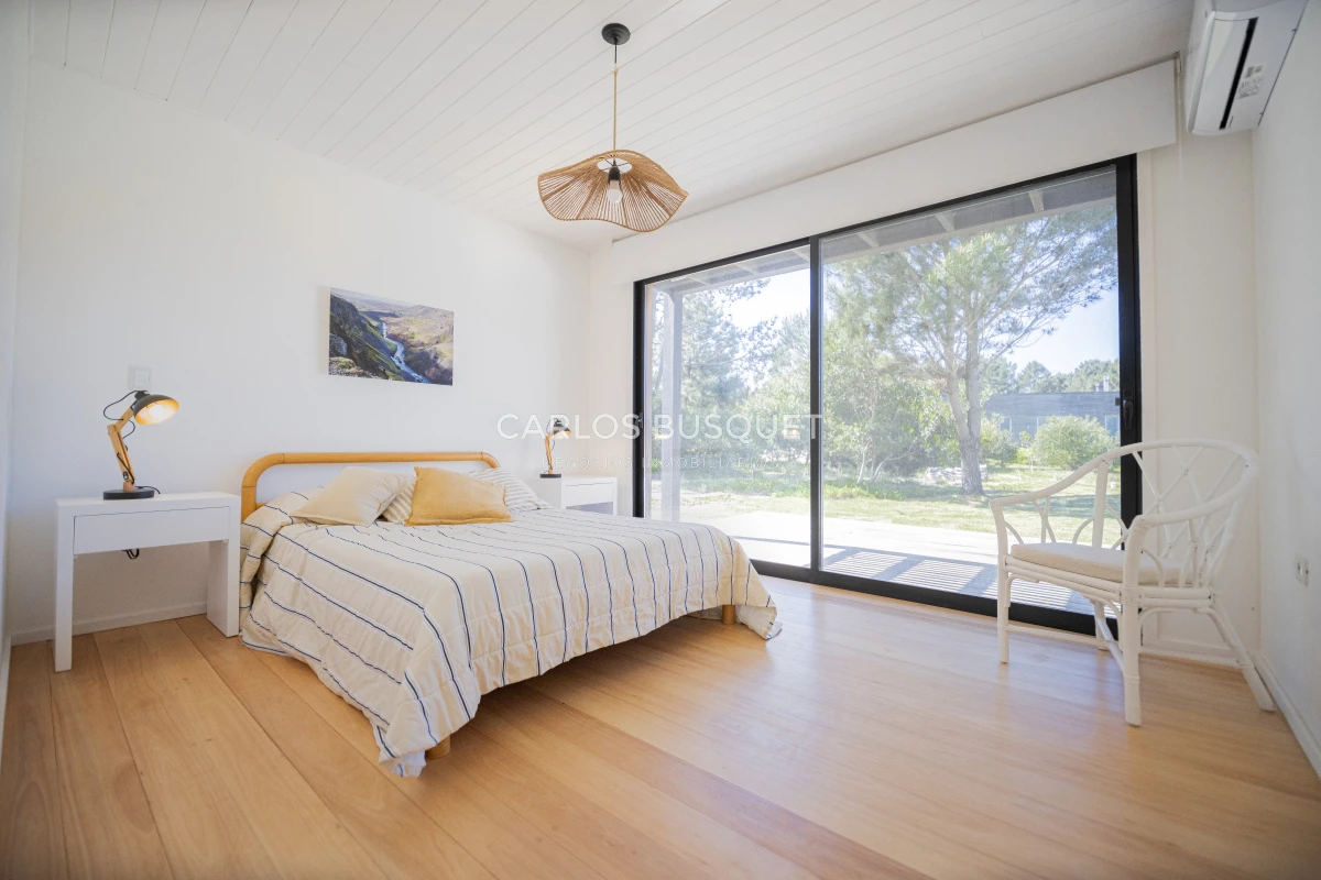 Casa ID.323 - Casa en venta de 4 dormitorios, en Jose Ignacio, Barrio Laguna Escondida