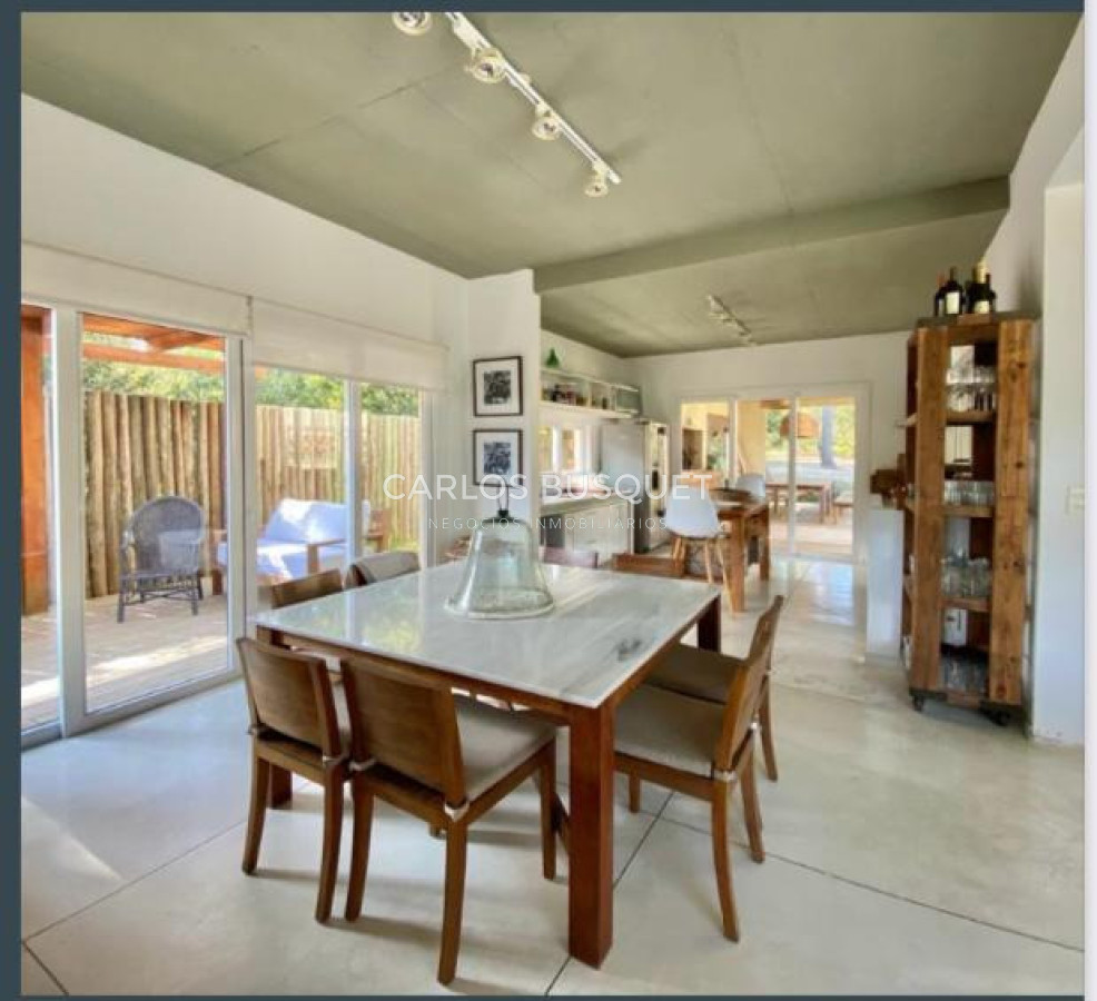 Casa ID.1456 - Casa en venta de 5 dormitorios en suite en José Ignacio, Barrio Pinar del Faro