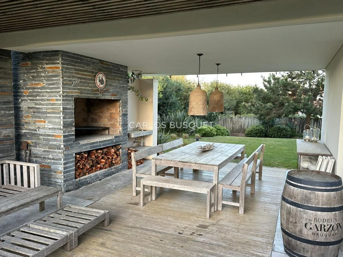 Casa ID.420 - Casa en alquiler, de 4 dormitorios, en Jose Ignacio, Club de Mar! 