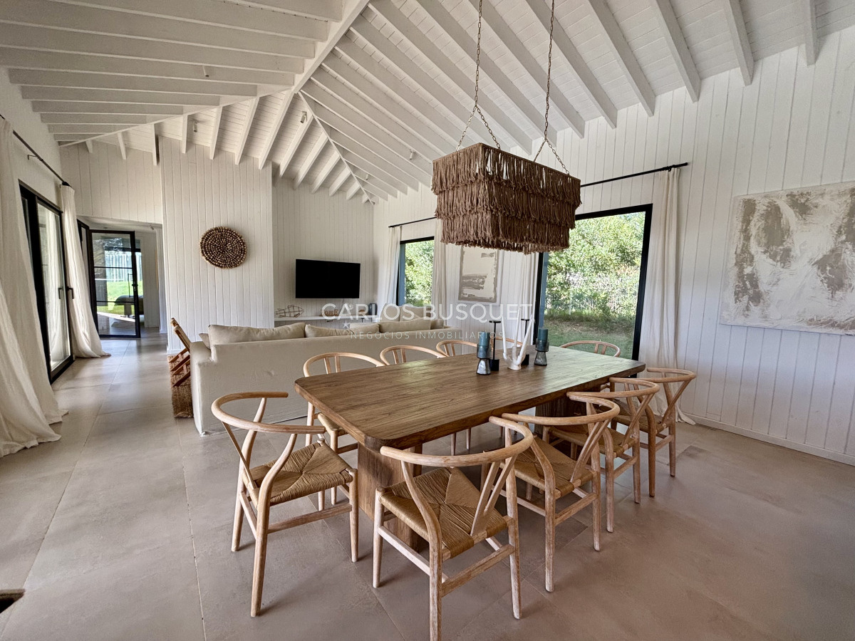 Casa ID.1035 - Casa a estrenar de 5 dormitorios en Jose Ignacio, Pinar del Faro