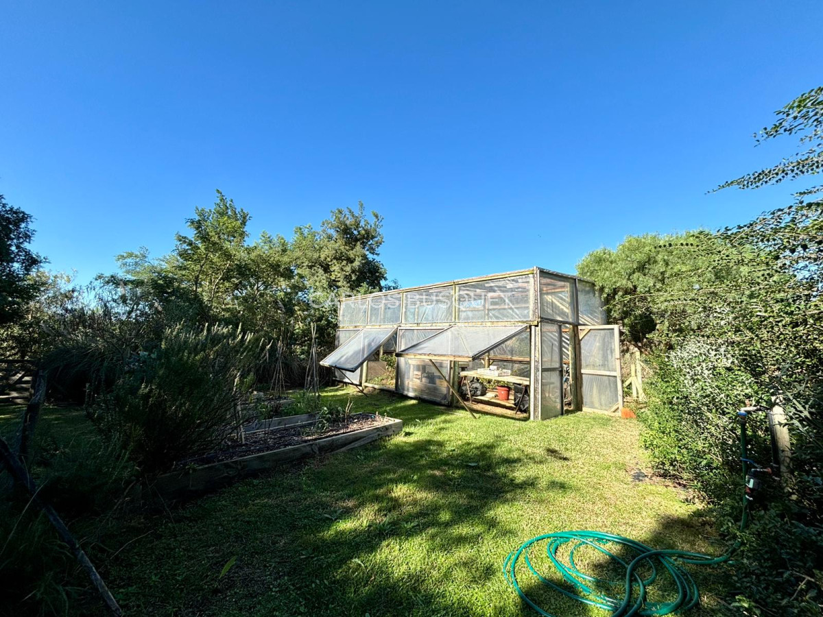 Casa ID.419 - Chacra en venta con casa de 4 dormitorios, en Camino Medellin, sobre el arroyo! 