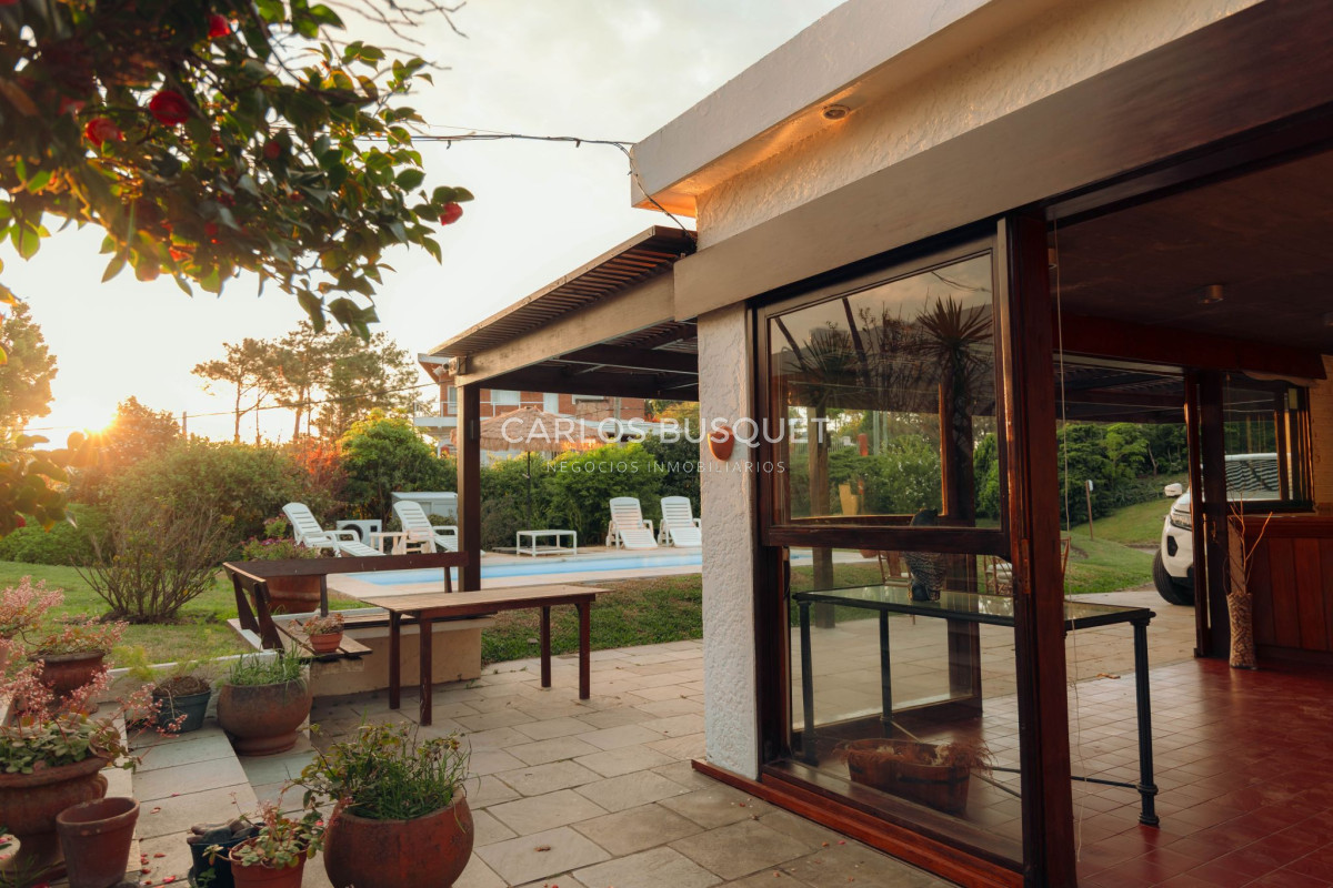 Casa ID.1400 - Hermosa casa en alquiler temporal playa mansa 4 dormitorios