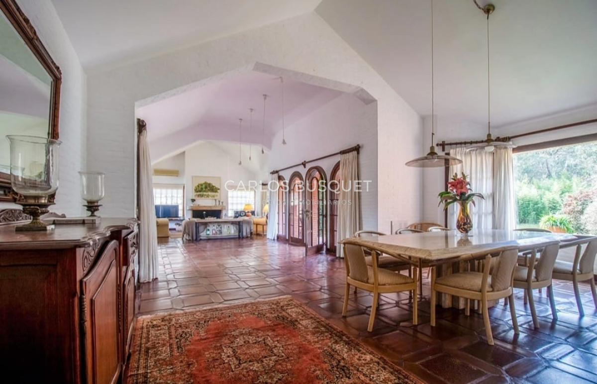 Casa ID.1297 - Espectacular mansion en barrio Berverly hills en venta Punta del este