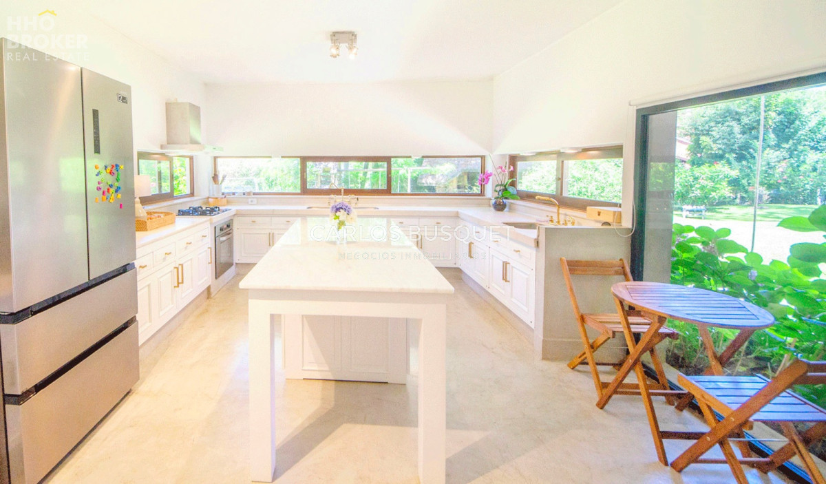 Casa ID.886 - Increible casa de 4 suites en San Rafael Punta Del Este en venta