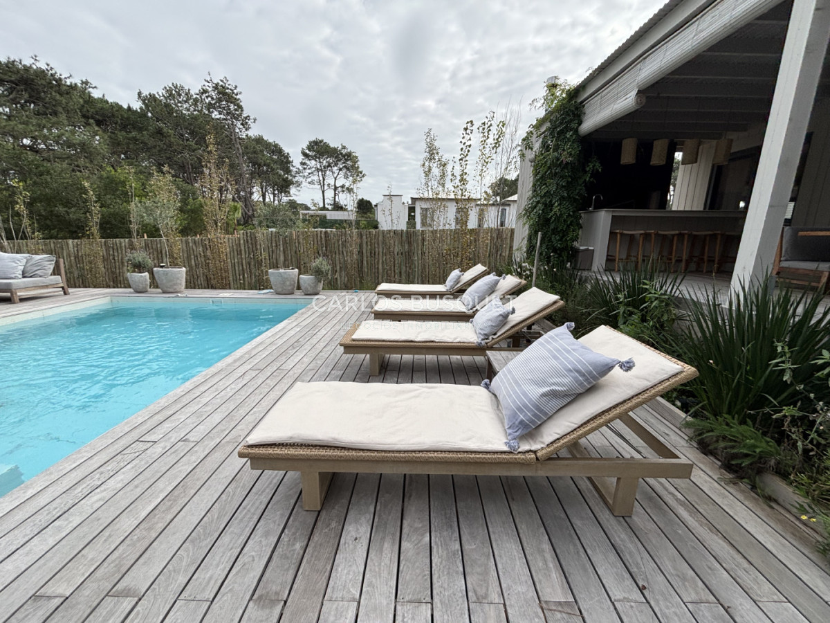 Casa ID.1655 - Casa en venta de 5 dormitorios en suite en Pinar del Faro, José Ignacio