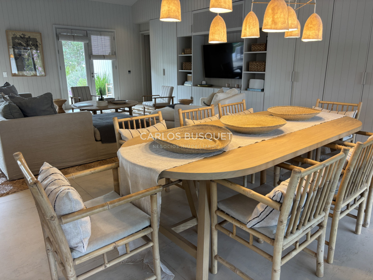 Casa ID.1655 - Casa en venta de 5 dormitorios en suite en Pinar del Faro, José Ignacio