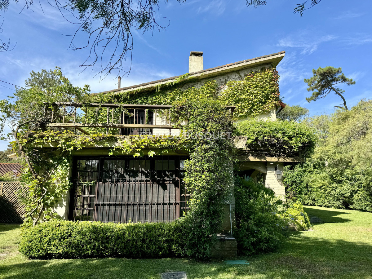 Casa ID.880 - Excelente propiedad en venta en playa mansa