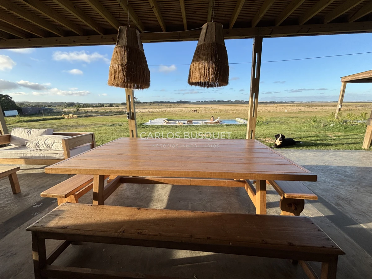 Casa ID.1296 - Chacra en alquiler temporal de 5 dormitorios, en Camino Medellin