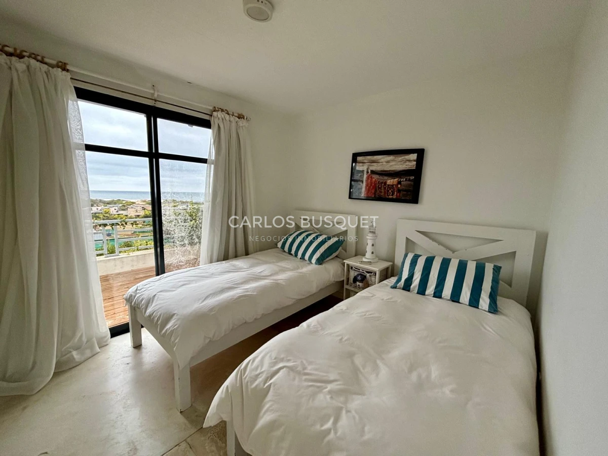 Casa ID.721 - Casa en alquiler temporal de 5 dormitorios en Club de Mar, Jose Ignacio 