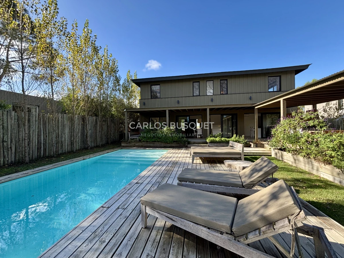 Casa ID.1034 - Casa en alquiler temporal de 4 dormitorios en Jose Ignacio, barrio cerrado Pinar del Faro