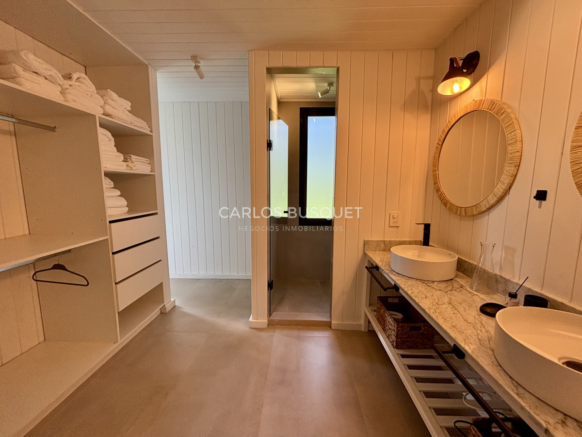 Casa ID.1035 - Casa a estrenar de 5 dormitorios en Jose Ignacio, Pinar del Faro
