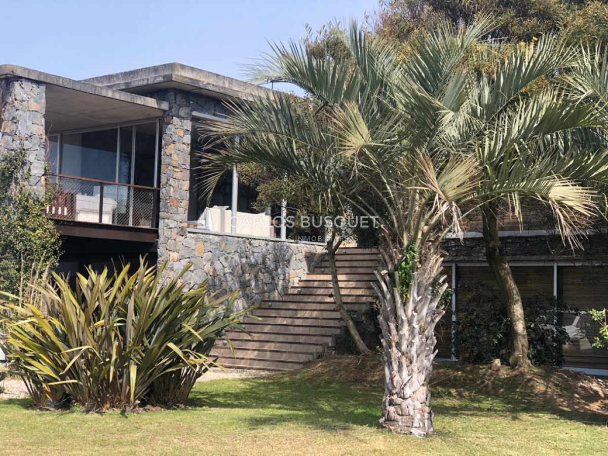 Casa ID.837 - Casa en alquiler temporal de 4 dormitorios en Jose Ignacio, Club de Mar