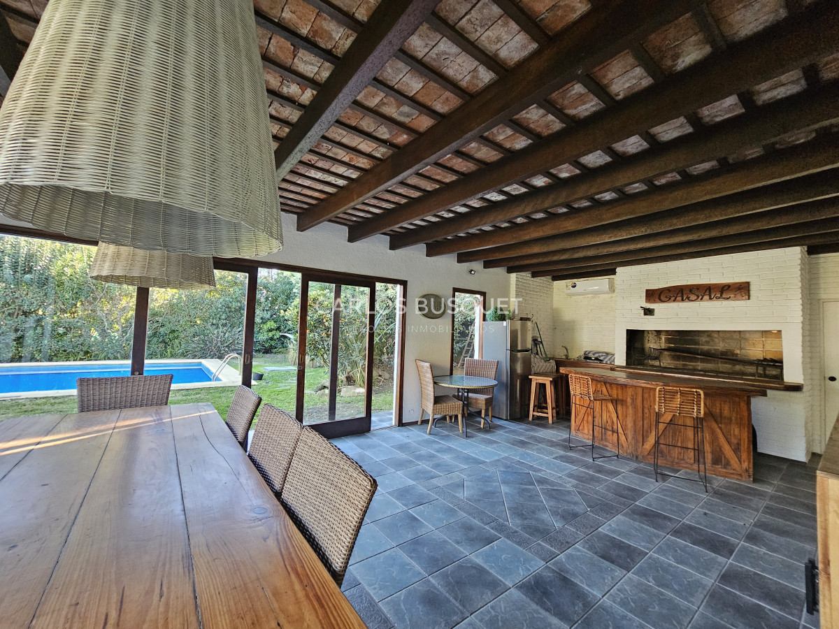 Casa ID.1306 - Espectacular casa en venta en Barrio Lugano Punta Del Este 4 dormitorios