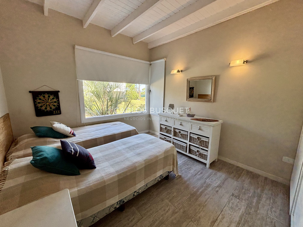 Casa ID.1033 - Casa en venta de 6 dormitorios en Jose Ignacio, Pinar del Faro