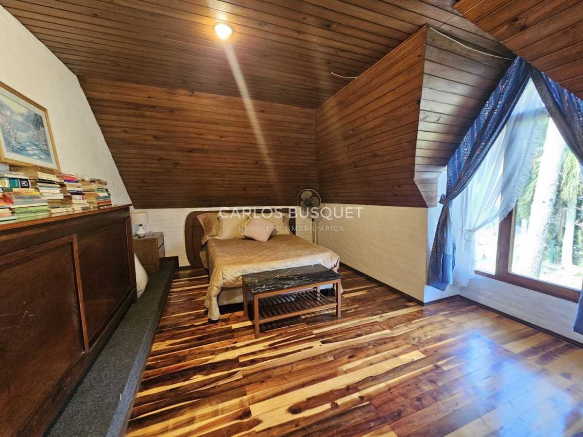 Casa ID.1513 - Gran casa en venta en zona comercial de Lugano San Rafael