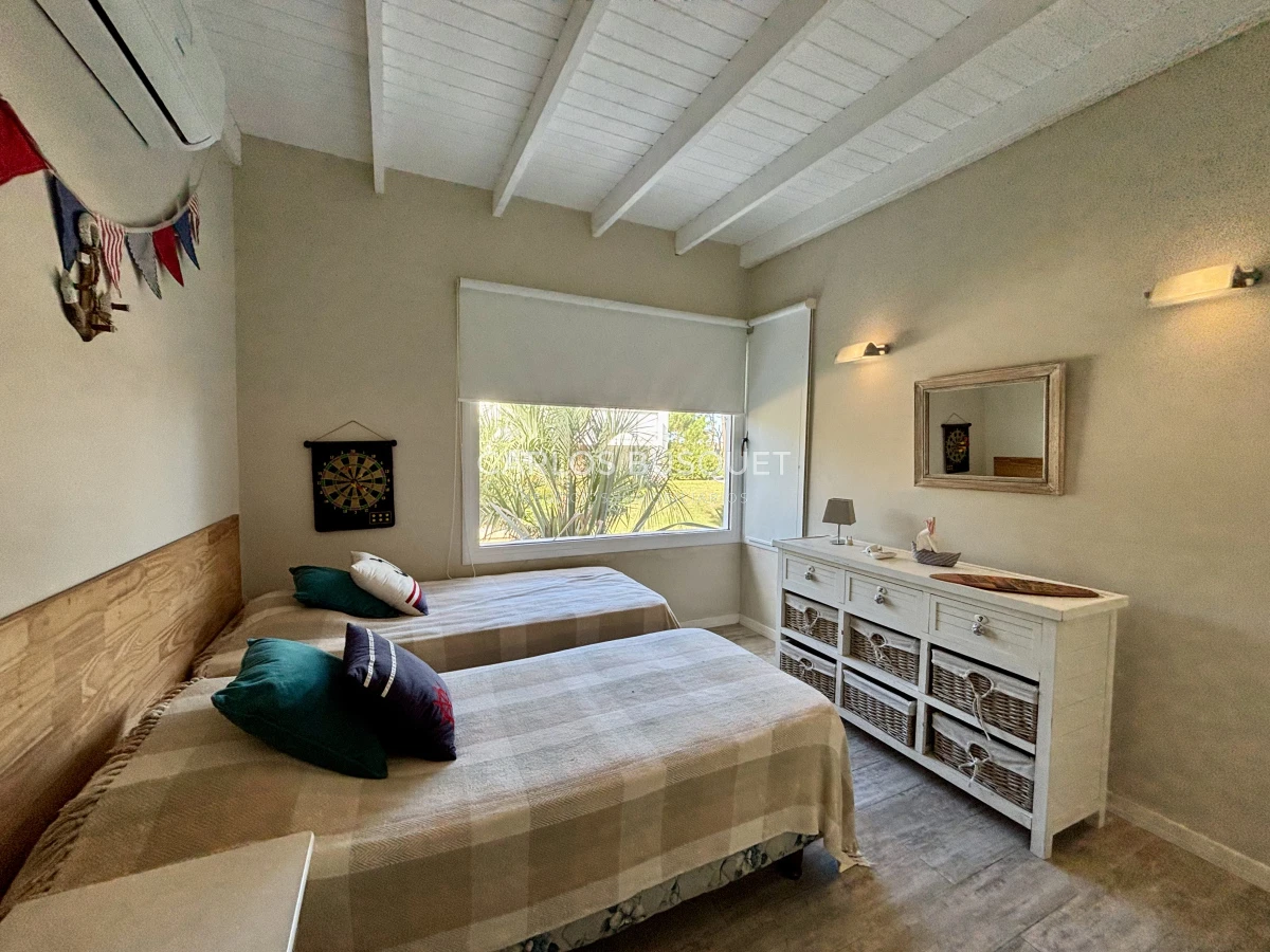 Casa ID.1033 - Casa en venta de 6 dormitorios en Jose Ignacio, Pinar del Faro