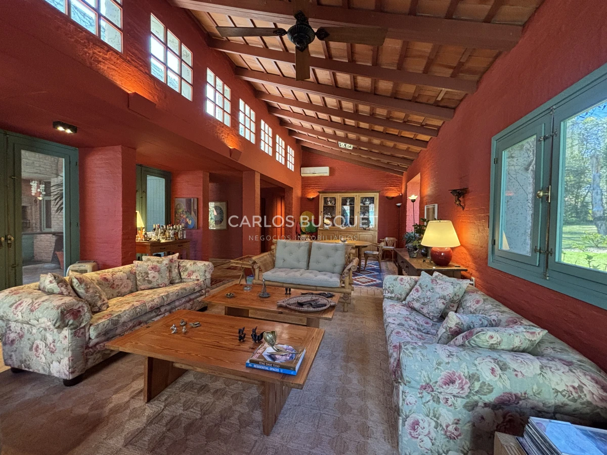 Casa ID.1311 - Venta casa de 5 dormitorios en barrio Golf, Punta del Este