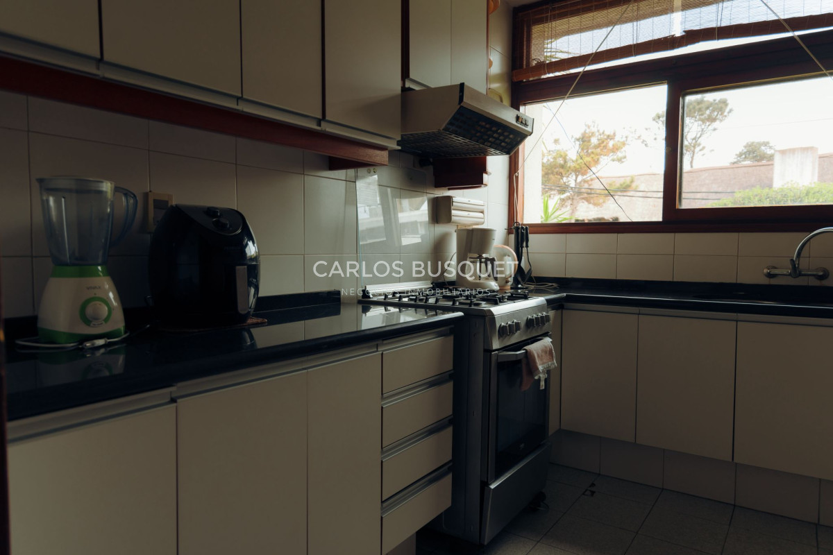 Casa ID.1400 - Hermosa casa en alquiler temporal playa mansa 4 dormitorios