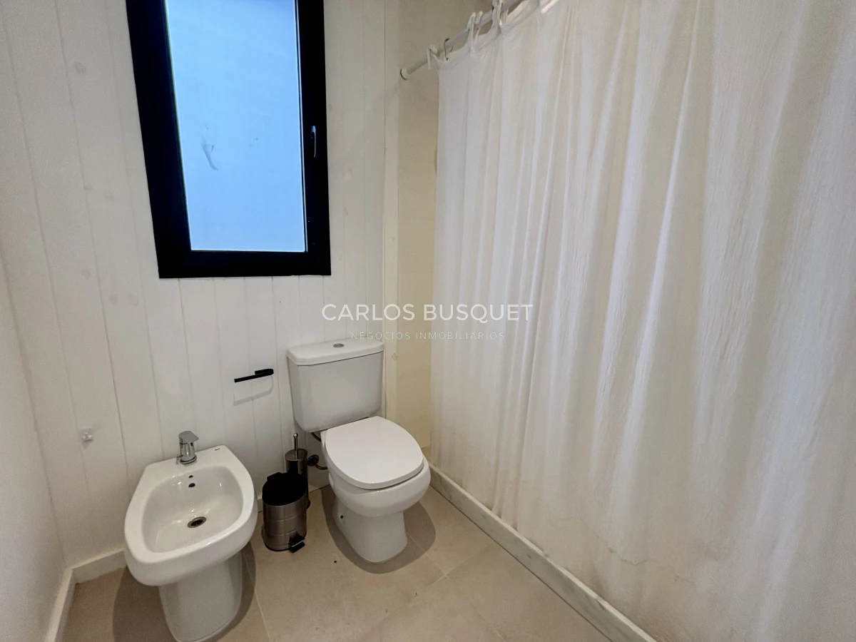 Casa ID.1094 - Casa en venta de 4 dormitorios en la Barra, Barrio Don Miguel 