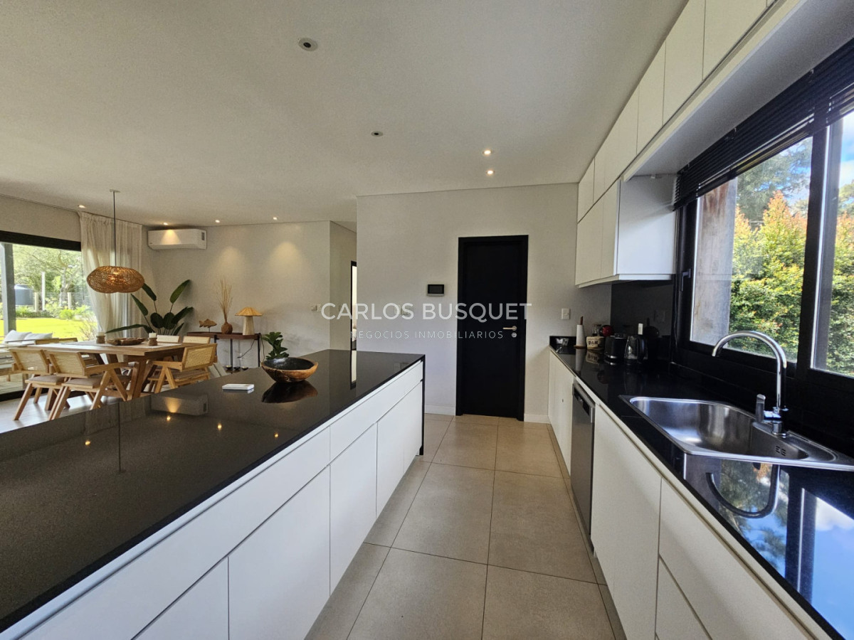 Casa ID.1810 - Venta de casa, 3 dormitorios en San Rafael, Punta Del Este