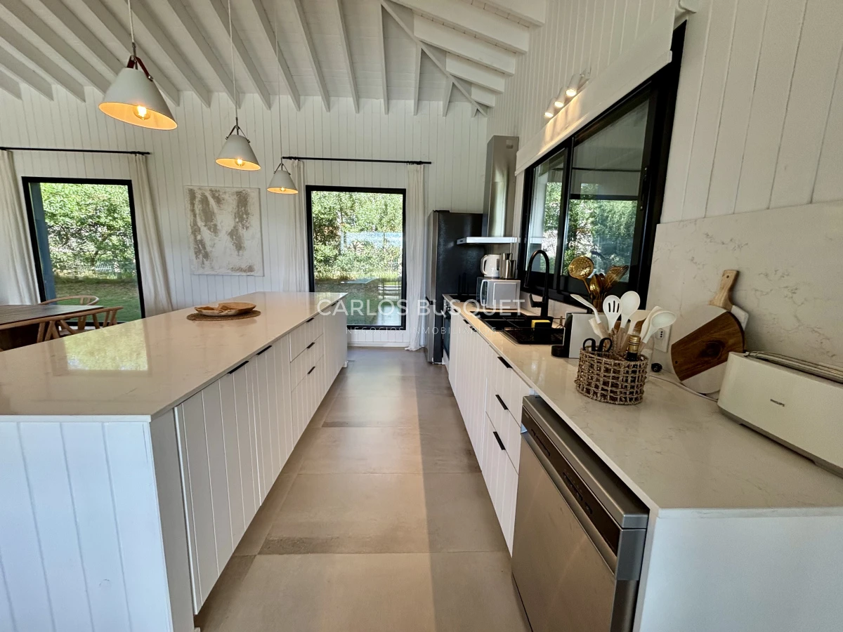 Casa ID.1035 - Casa a estrenar de 5 dormitorios en Jose Ignacio, Pinar del Faro