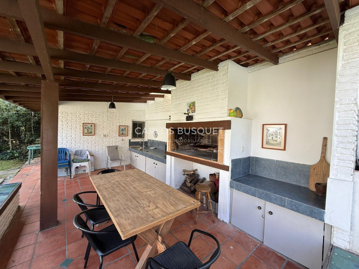 Casa ID.1807 - Alquiler temporal de casa 4 dormitorios con piscina en San Rafael Punta Del Este