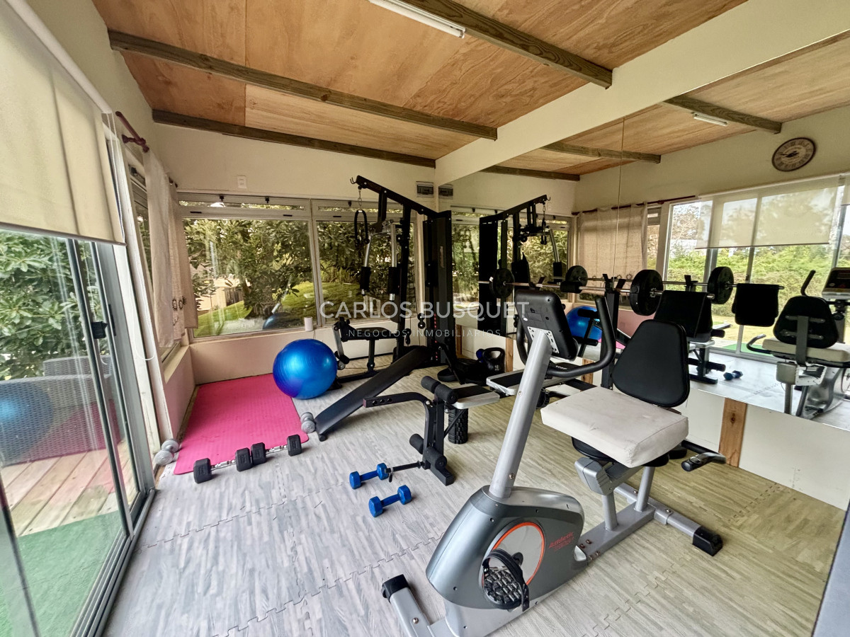 Casa ID.1232 - Casa en venta de 3 dormitorios en Golf, Punta del Este