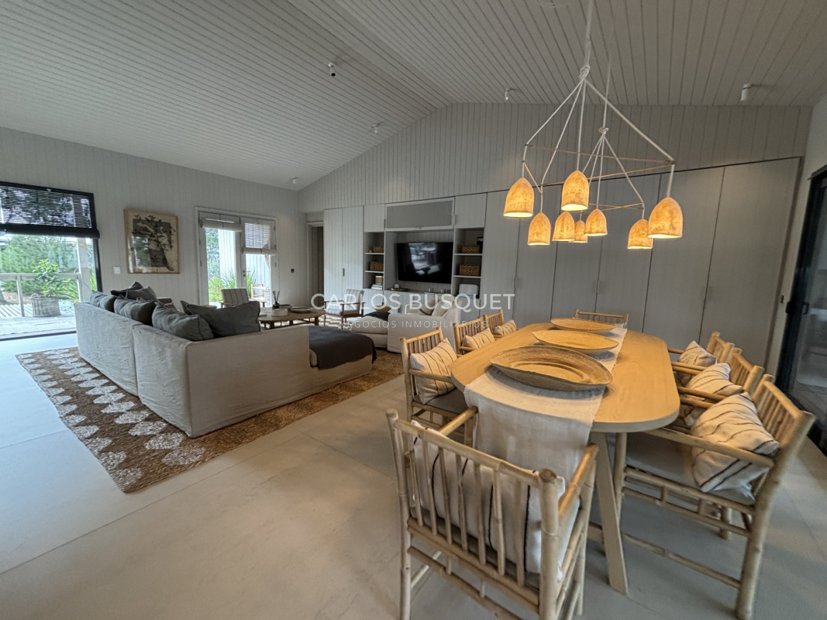 Casa ID.1655 - Casa en venta de 5 dormitorios en suite en Pinar del Faro, José Ignacio