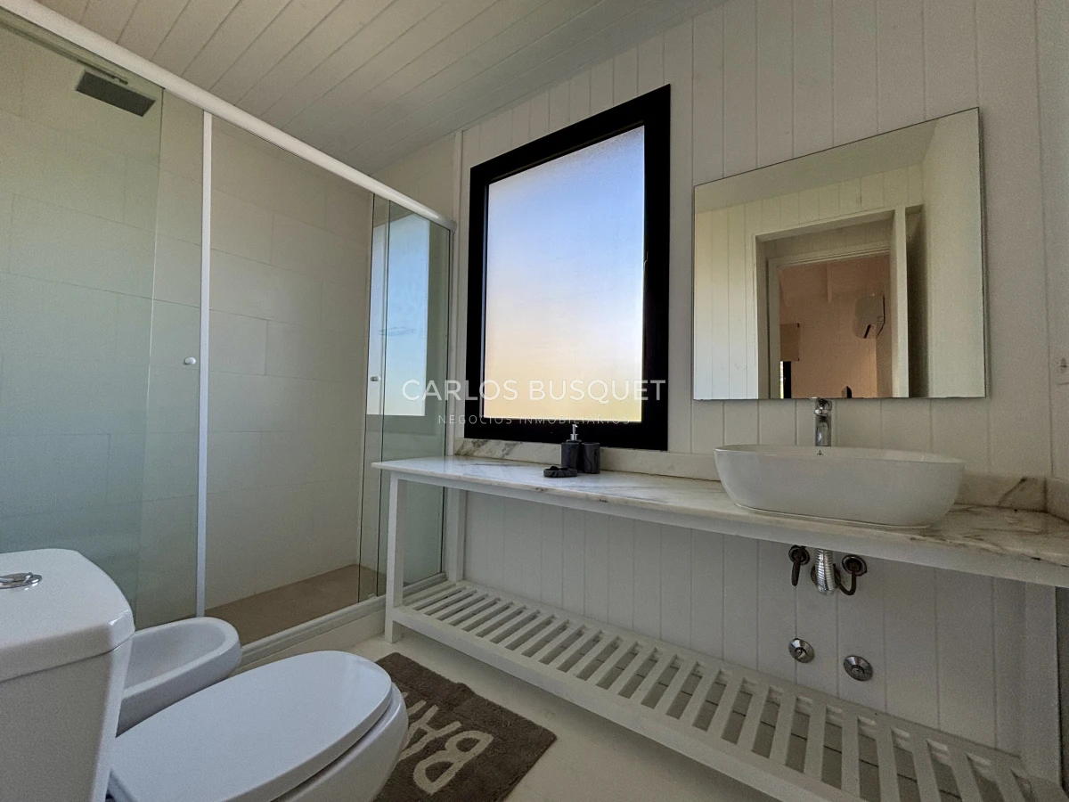 Casa ID.1034 - Casa en alquiler temporal de 4 dormitorios en Jose Ignacio, barrio cerrado Pinar del Faro