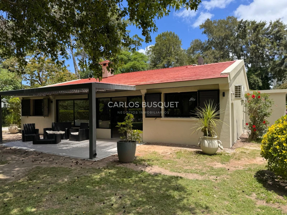 Casa ID.827 - Muy linda casa reciclada en venta y alquiler de temporada